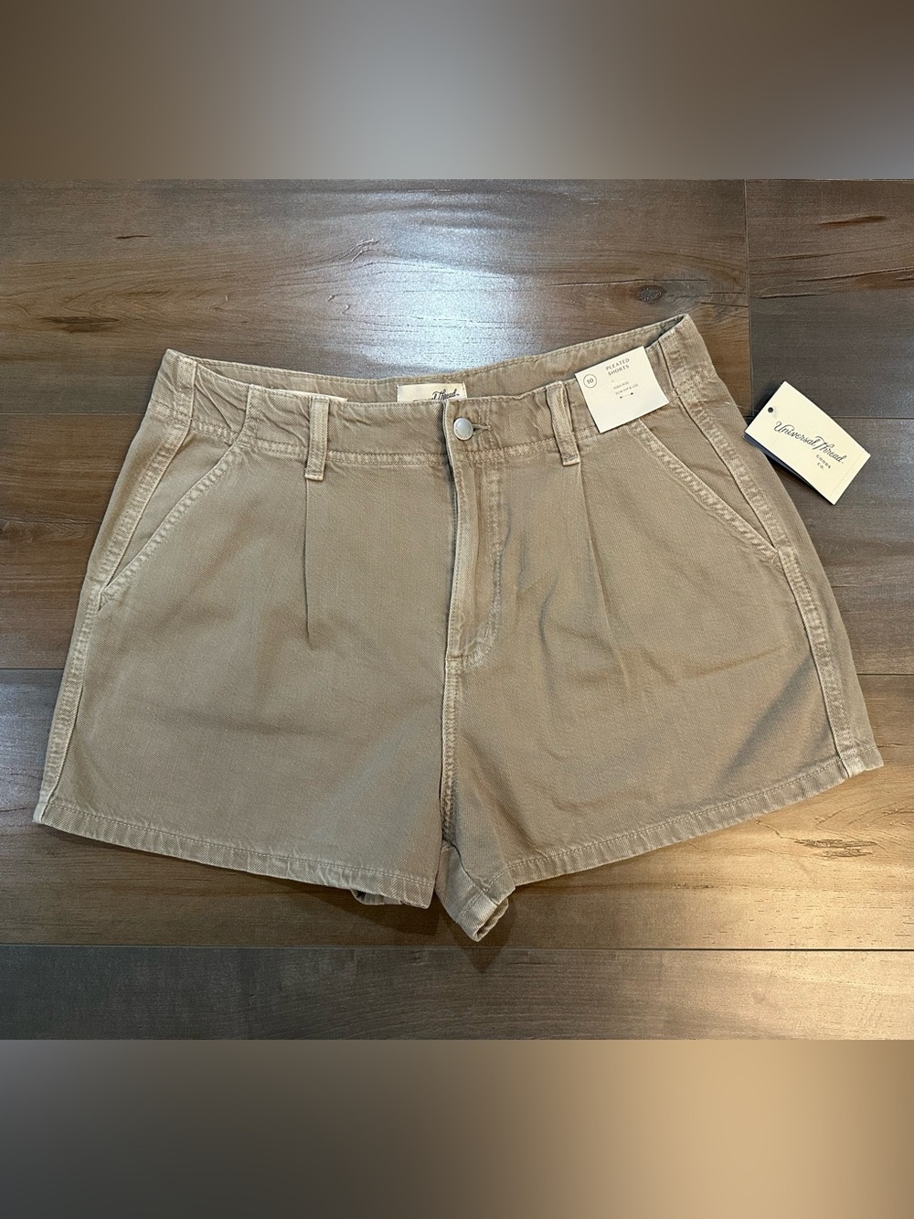 Universal Thread Khaki Pleated High-Rise Jean Shorts